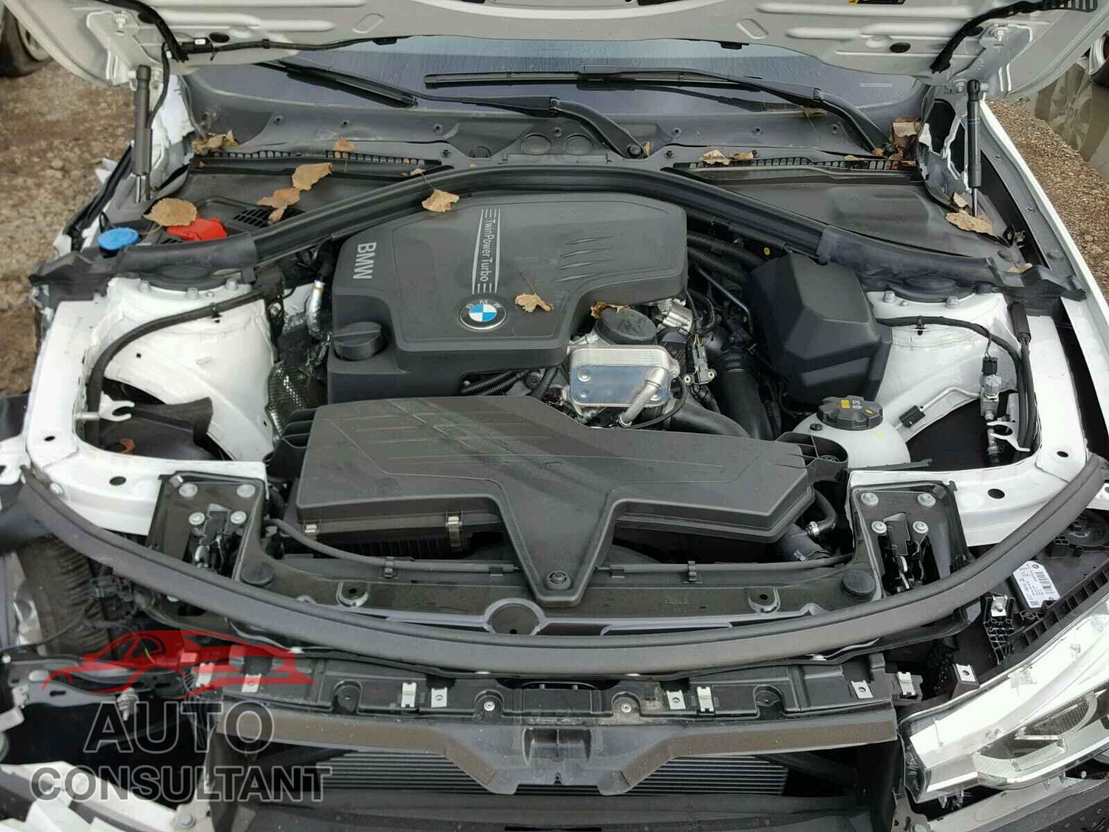 BMW 3 SERIES 2018 - WBA8A3C50JA494426