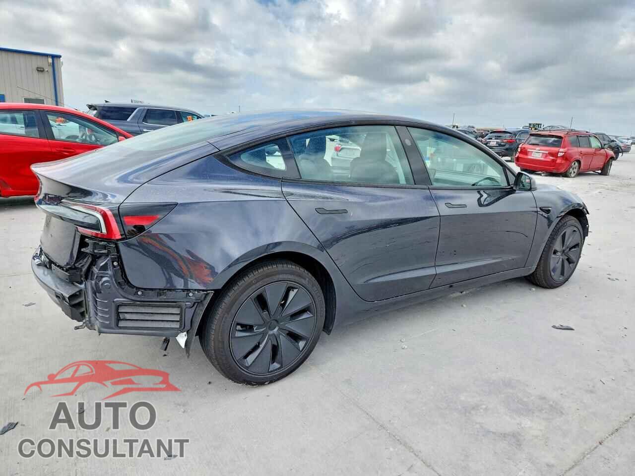 TESLA MODEL 3 2025 - 5YJ3E1EA3SF001766
