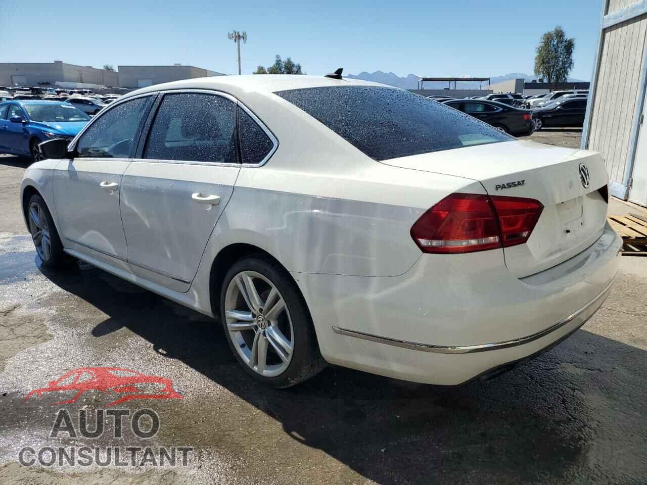 VOLKSWAGEN PASSAT 2015 - 1VWBT7A37FC021319