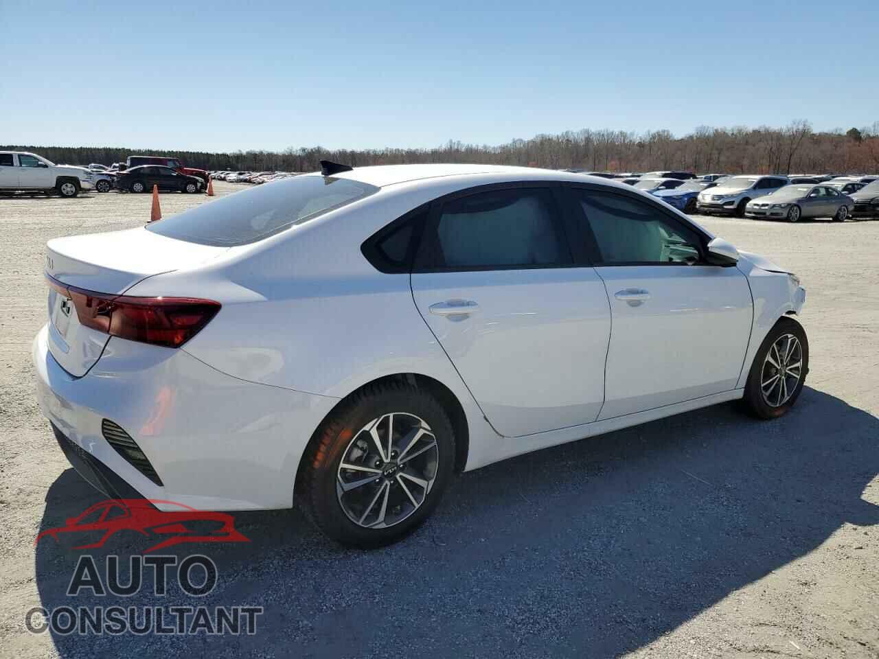 KIA FORTE 2023 - 3KPF24AD3PE617004