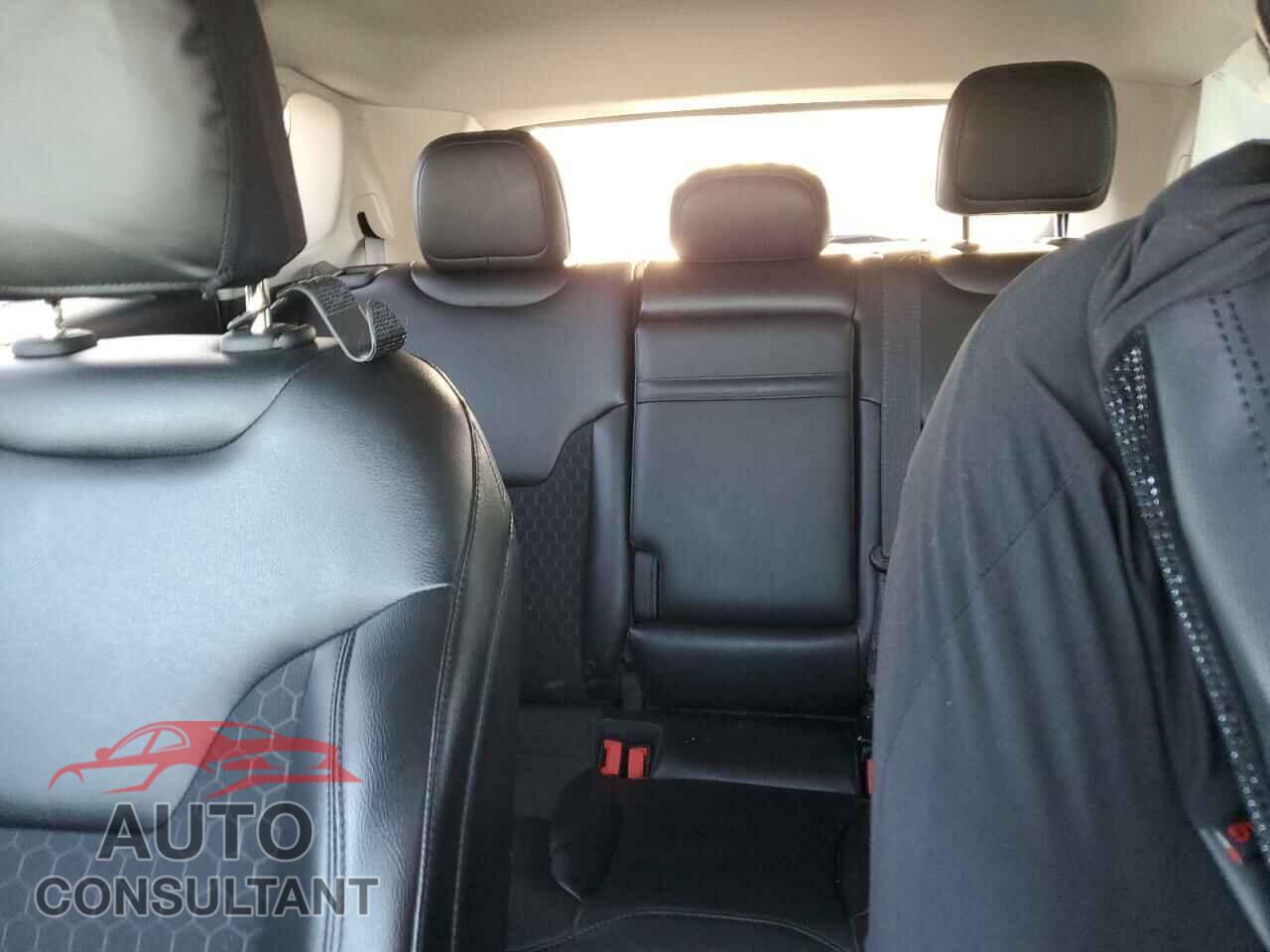 JEEP COMPASS 2018 - 3C4NJDBB0JT320366