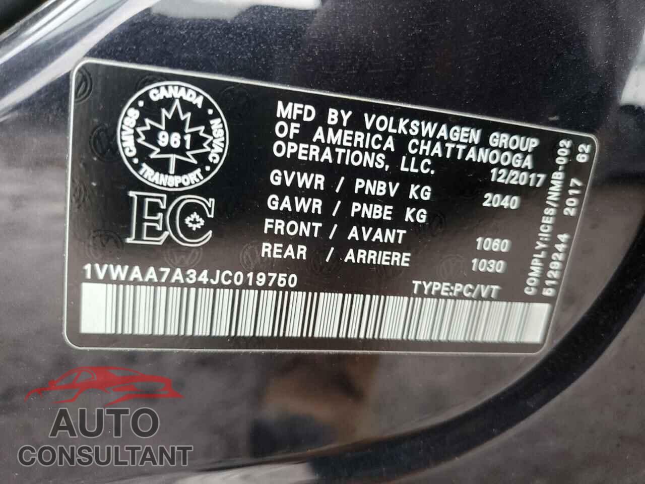VOLKSWAGEN PASSAT 2018 - 1VWAA7A34JC019750