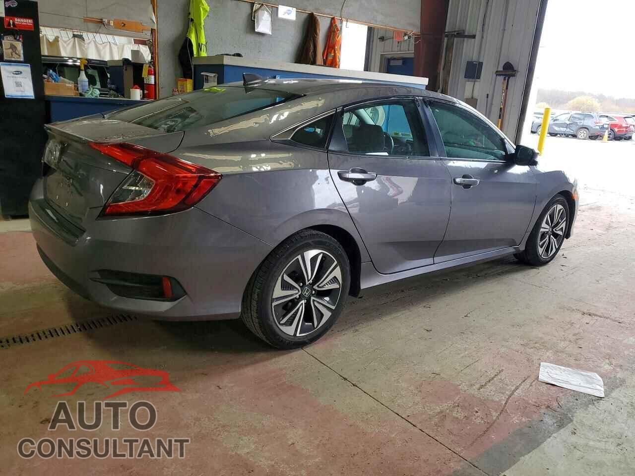 HONDA CIVIC 2018 - 19XFC1F32JE200475