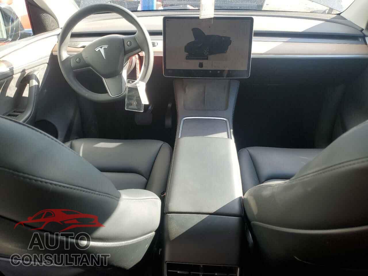 TESLA MODEL Y 2024 - 7SAYGDEE2RA252101