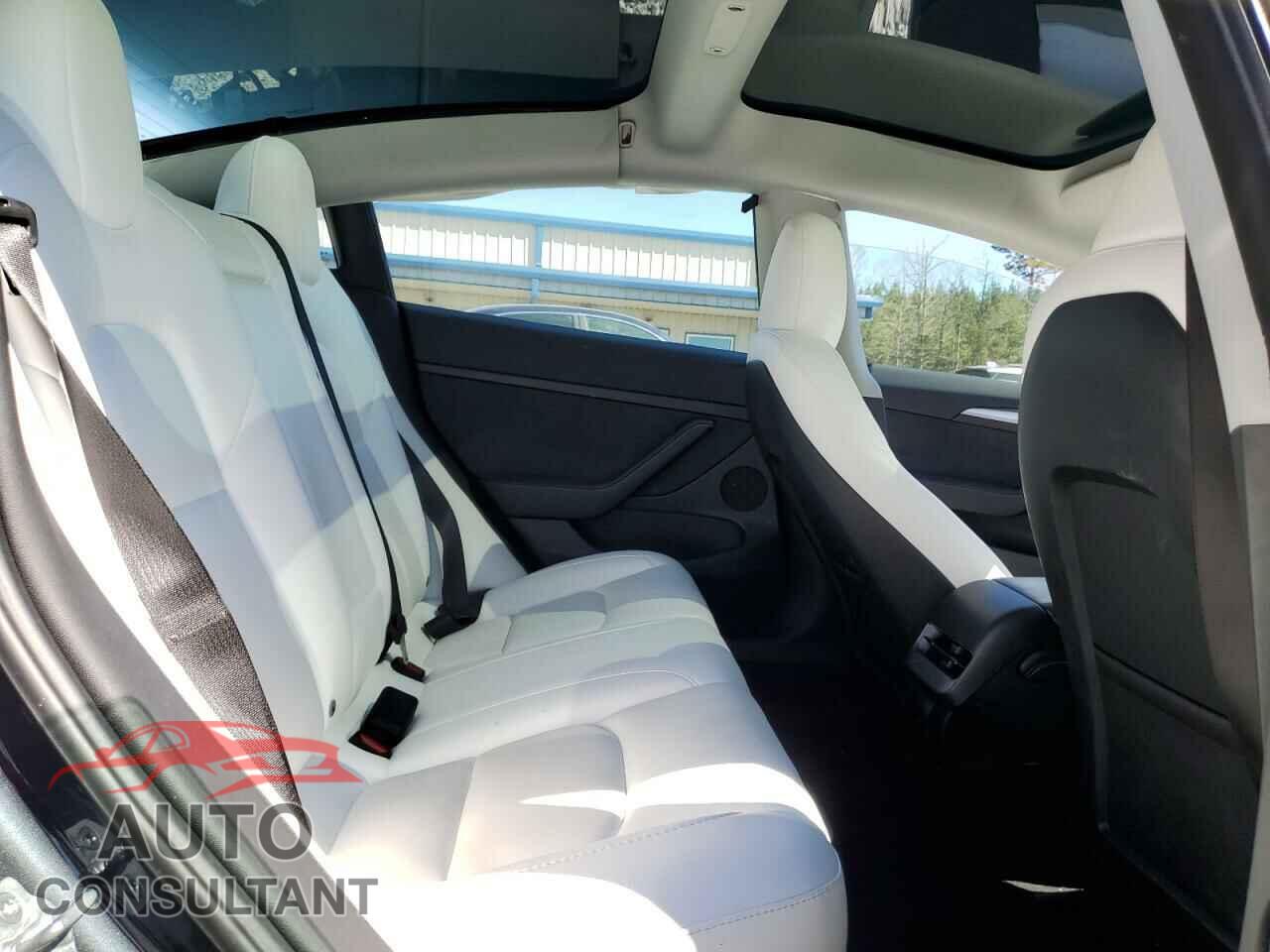 TESLA MODEL 3 2023 - 5YJ3E1EB1PF680033