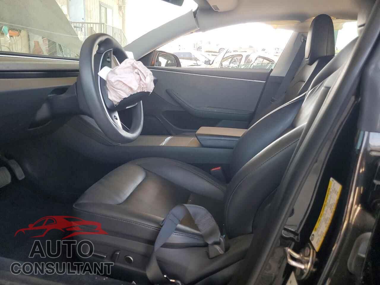 TESLA MODEL 3 2024 - 5YJ3E1EA8RF746121