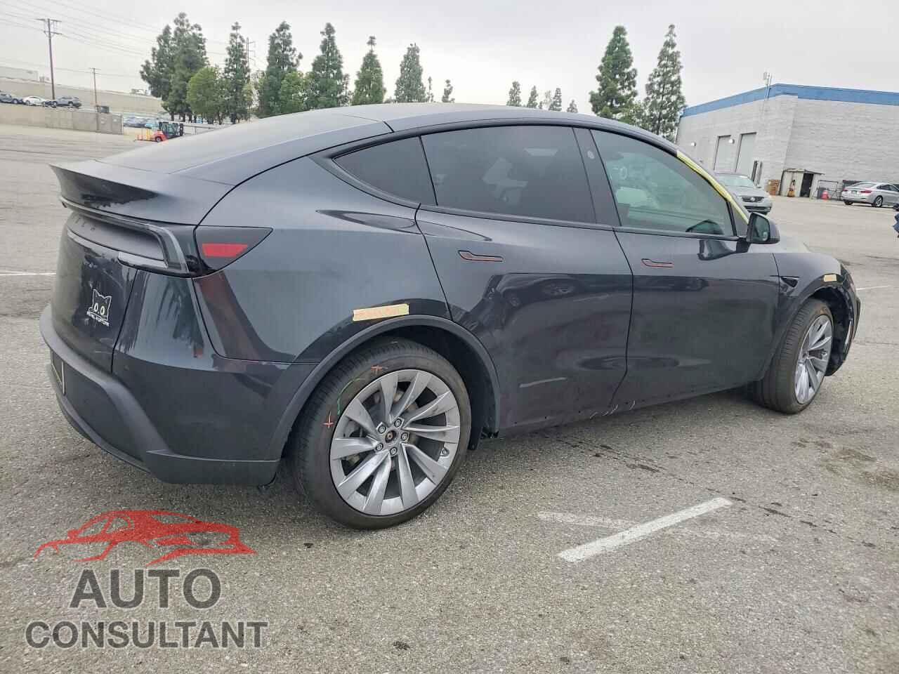 TESLA MODEL Y 2026 - 7SAYGDEE3TF443245