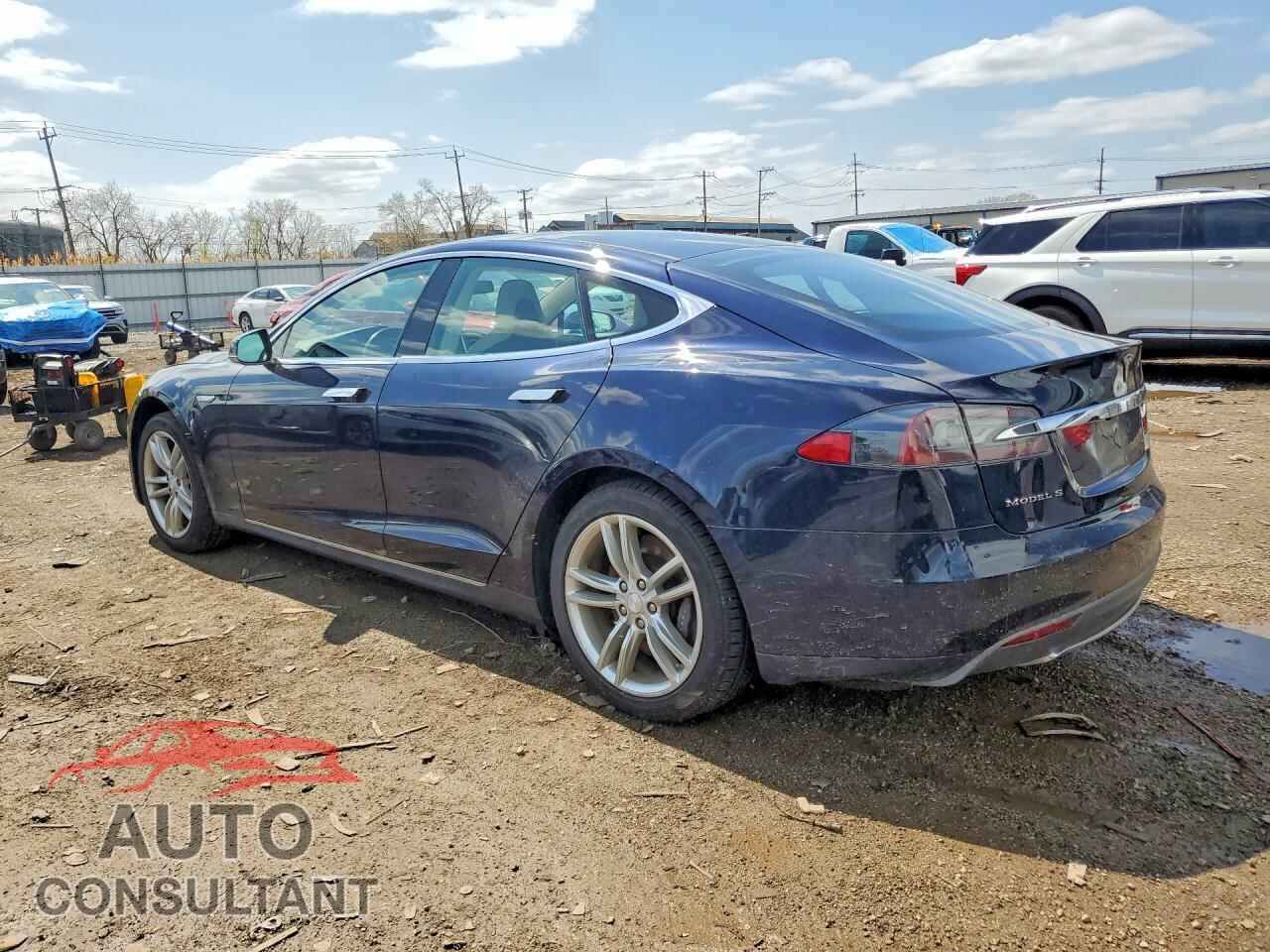 TESLA MODEL S 2013 - 5YJSA1CG9DFP20828