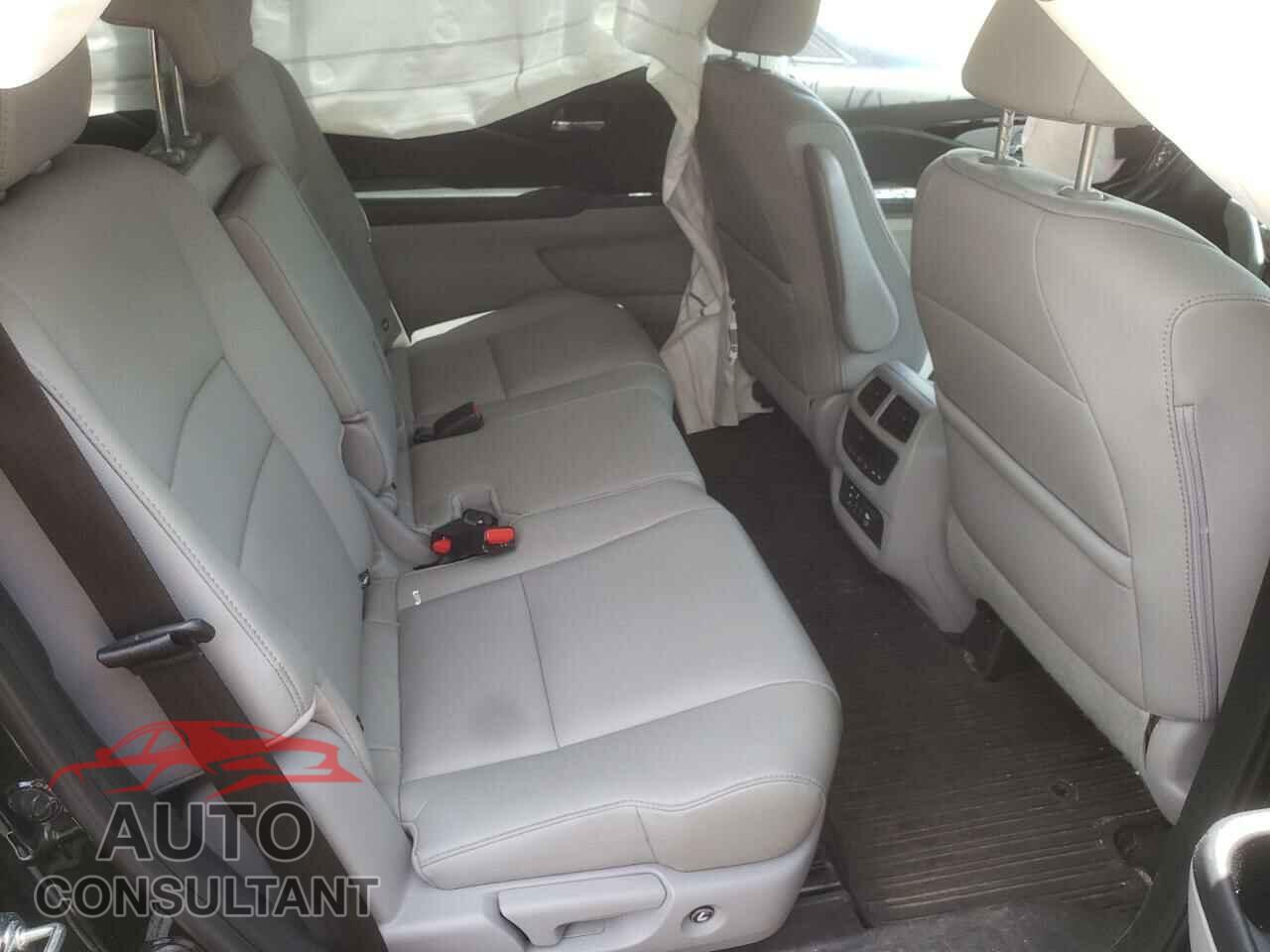 HONDA PILOT 2016 - 5FNYF6H96GB016089