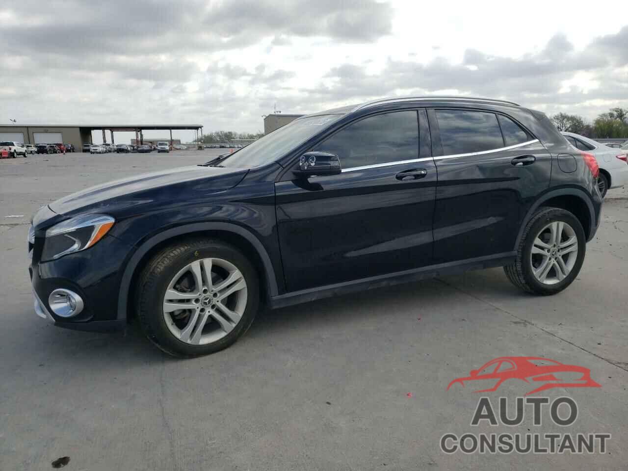 MERCEDES-BENZ GLA-CLASS 2018 - WDCTG4EB7JJ445755