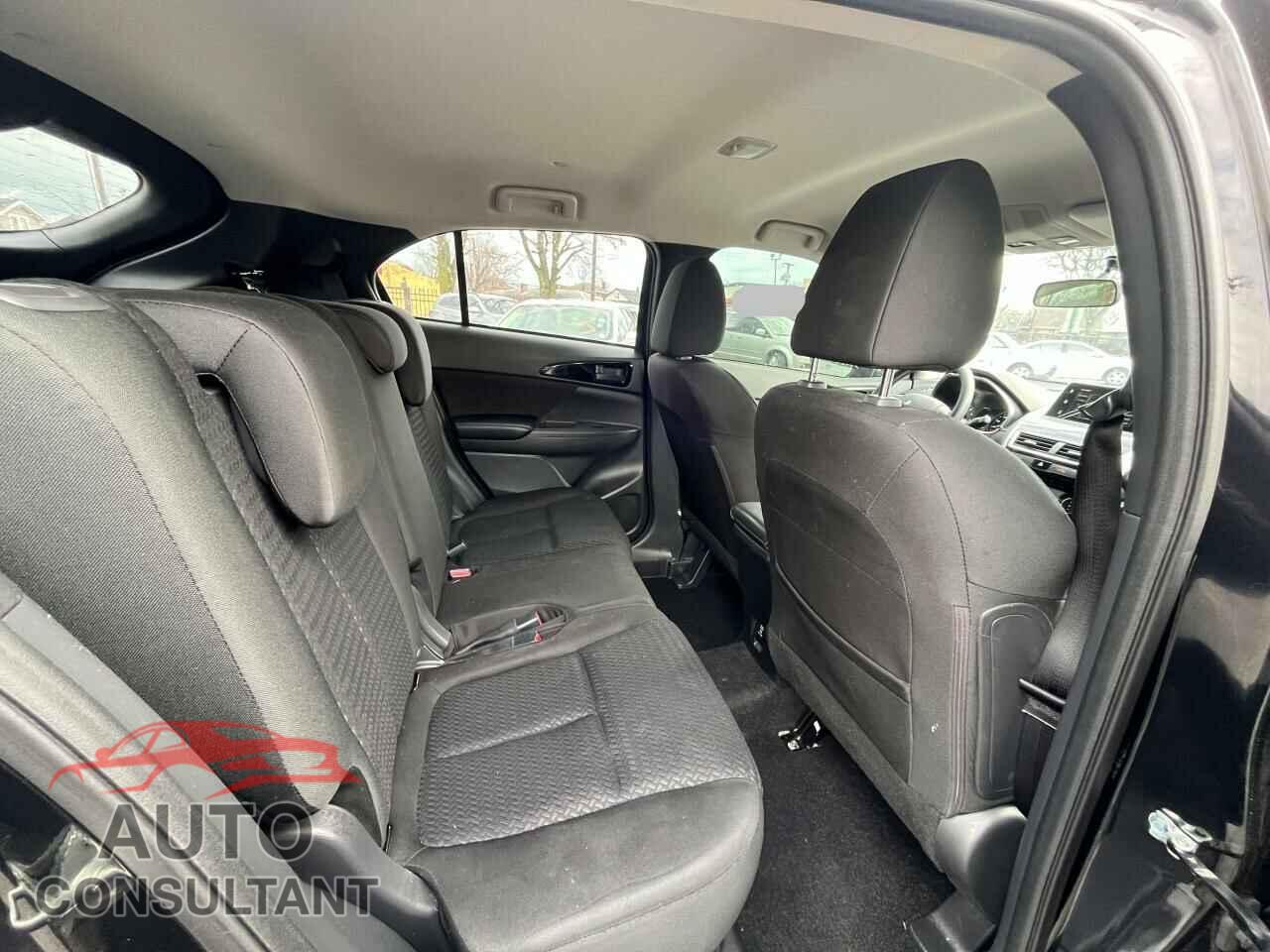 MITSUBISHI ECLIPSE 2018 - JA4AT4AA3JZ047878