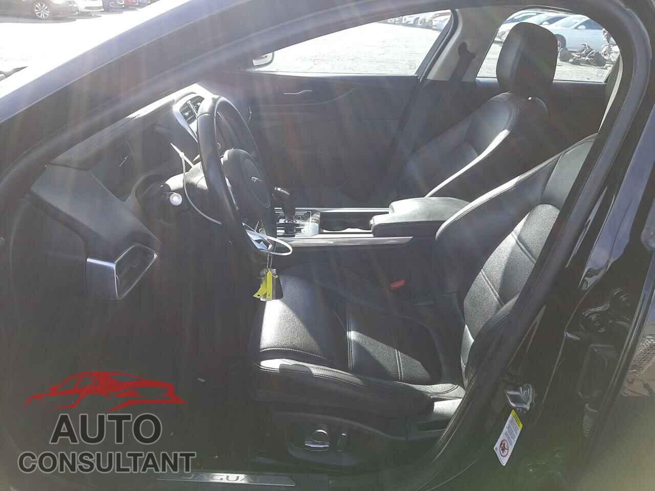 JAGUAR XE 2020 - SAJAE4FX3LCP60767