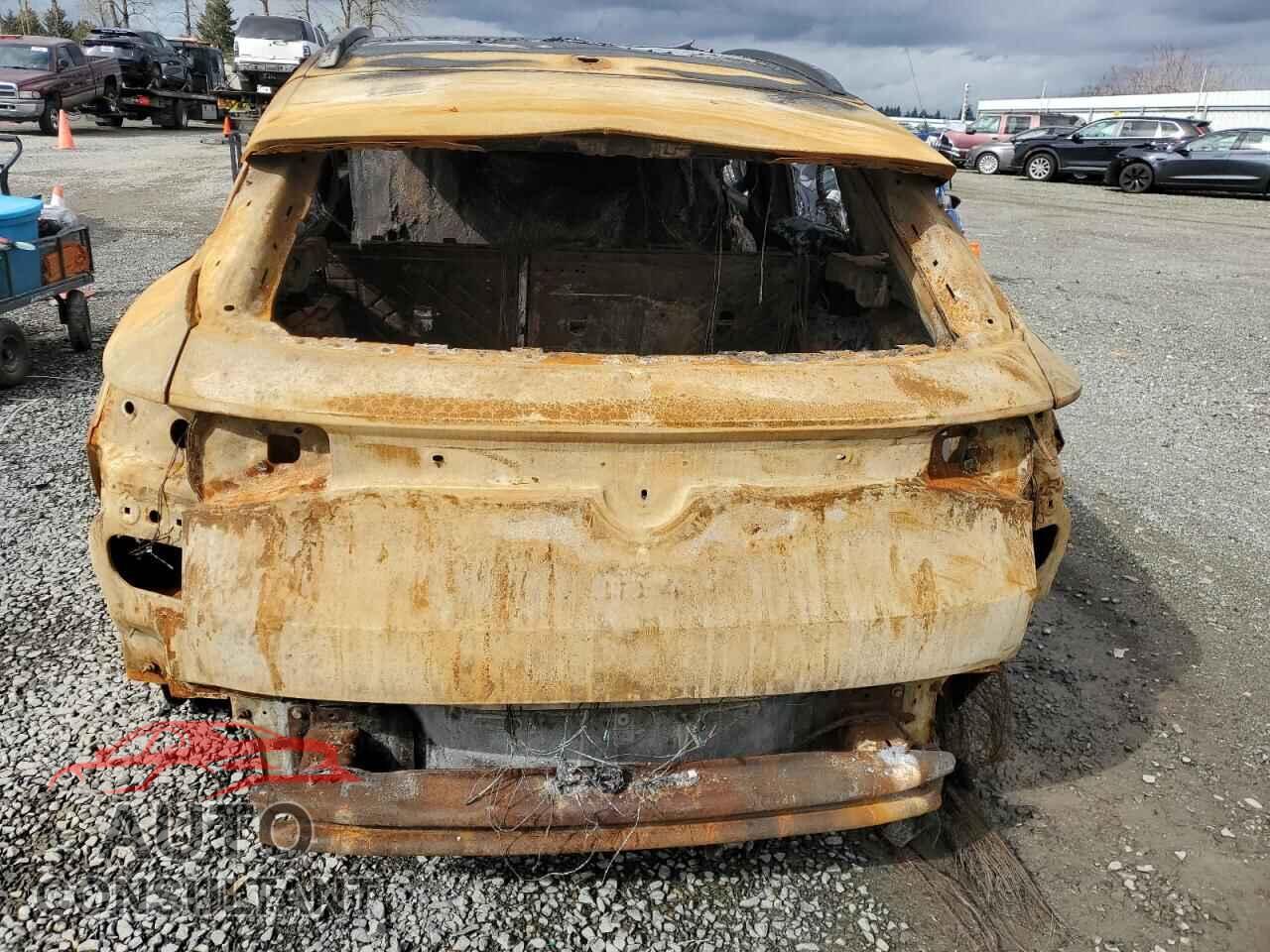 VOLKSWAGEN ID.4 2023 - 1V2BMPE81PC055231