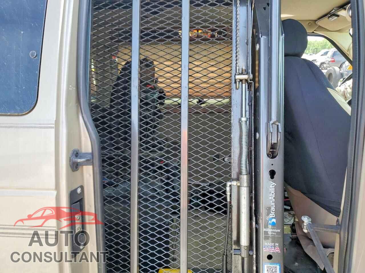 FORD ECONOLINE 2013 - 1FTNE1EL1DDA88121