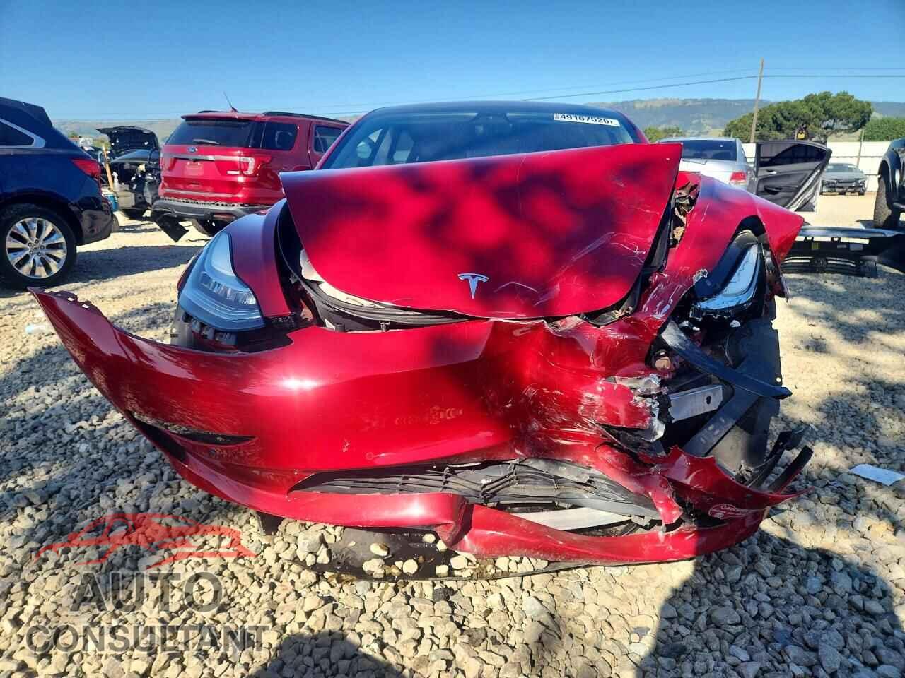 TESLA MODEL 3 2018 - 5YJ3E1EA8JF061721