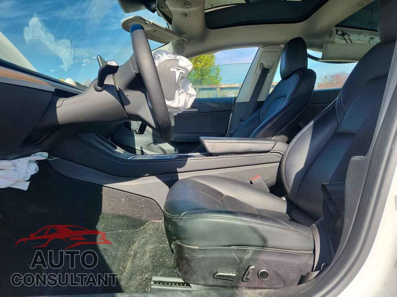 TESLA MODEL 3 2022 - 5YJ3E1EB8NF250383