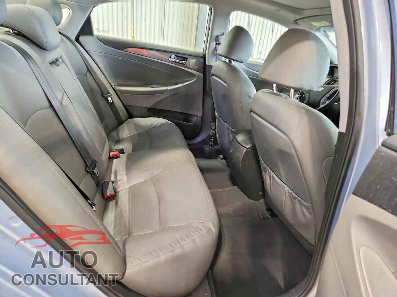 HYUNDAI SONATA 2015 - KMHEC4A45FA136371