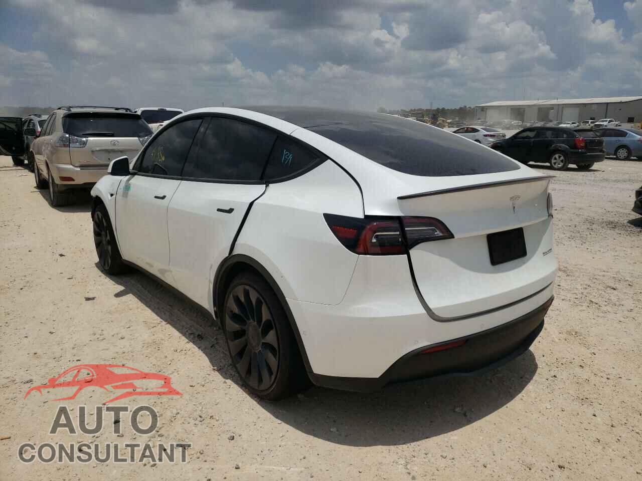 TESLA MODEL Y 2021 - 5YJYGDEF6MF266696