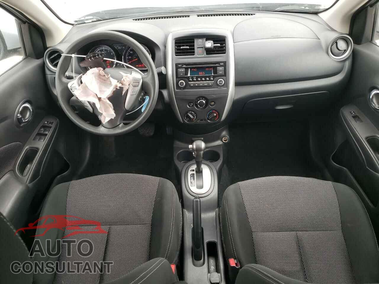 NISSAN VERSA 2018 - 3N1CN7AP2JL809042
