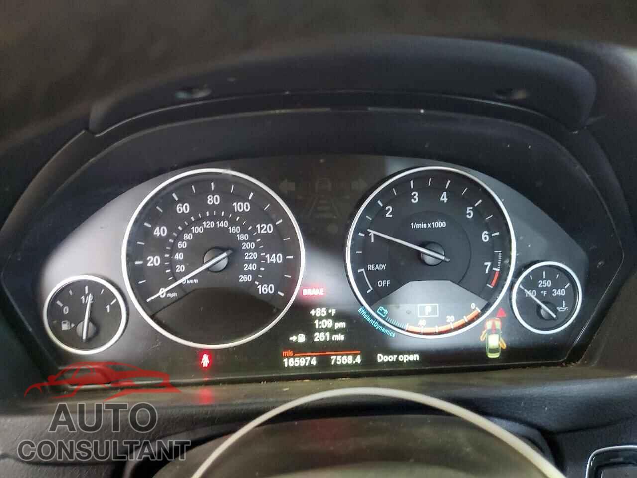 BMW 3 SERIES 2013 - WBA3C1C55DF444721