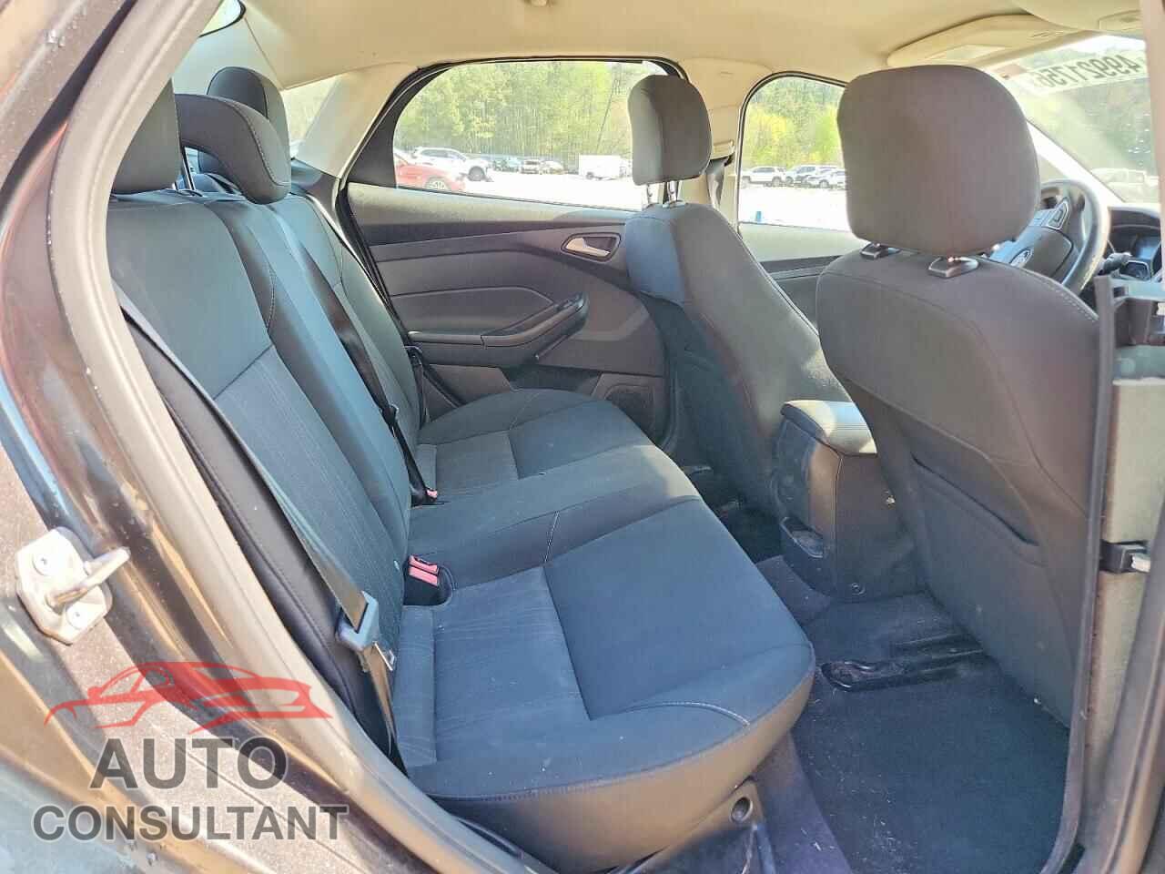 FORD FOCUS 2016 - 1FADP3F23GL228242