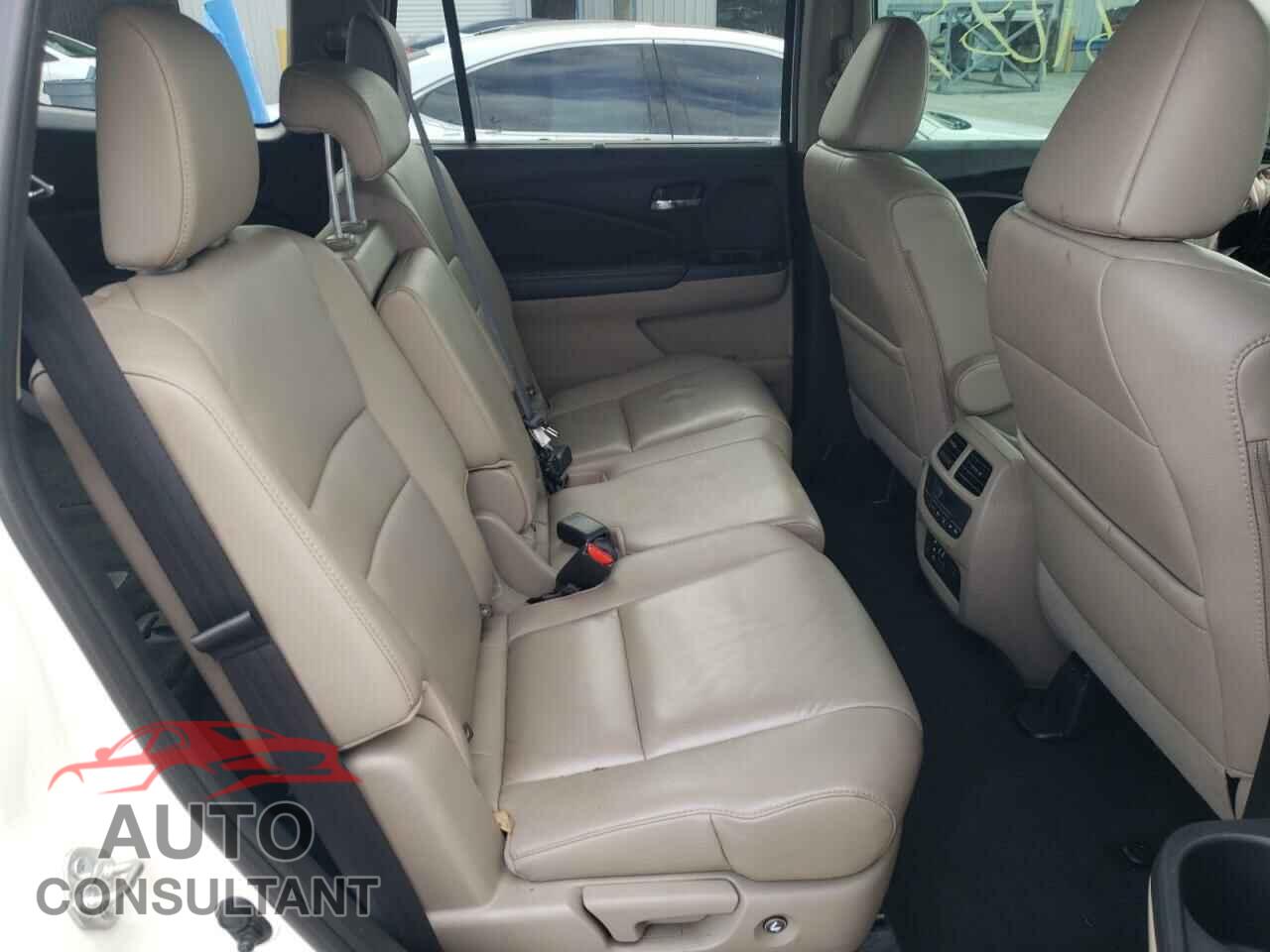 HONDA PILOT 2016 - 5FNYF5H82GB051441