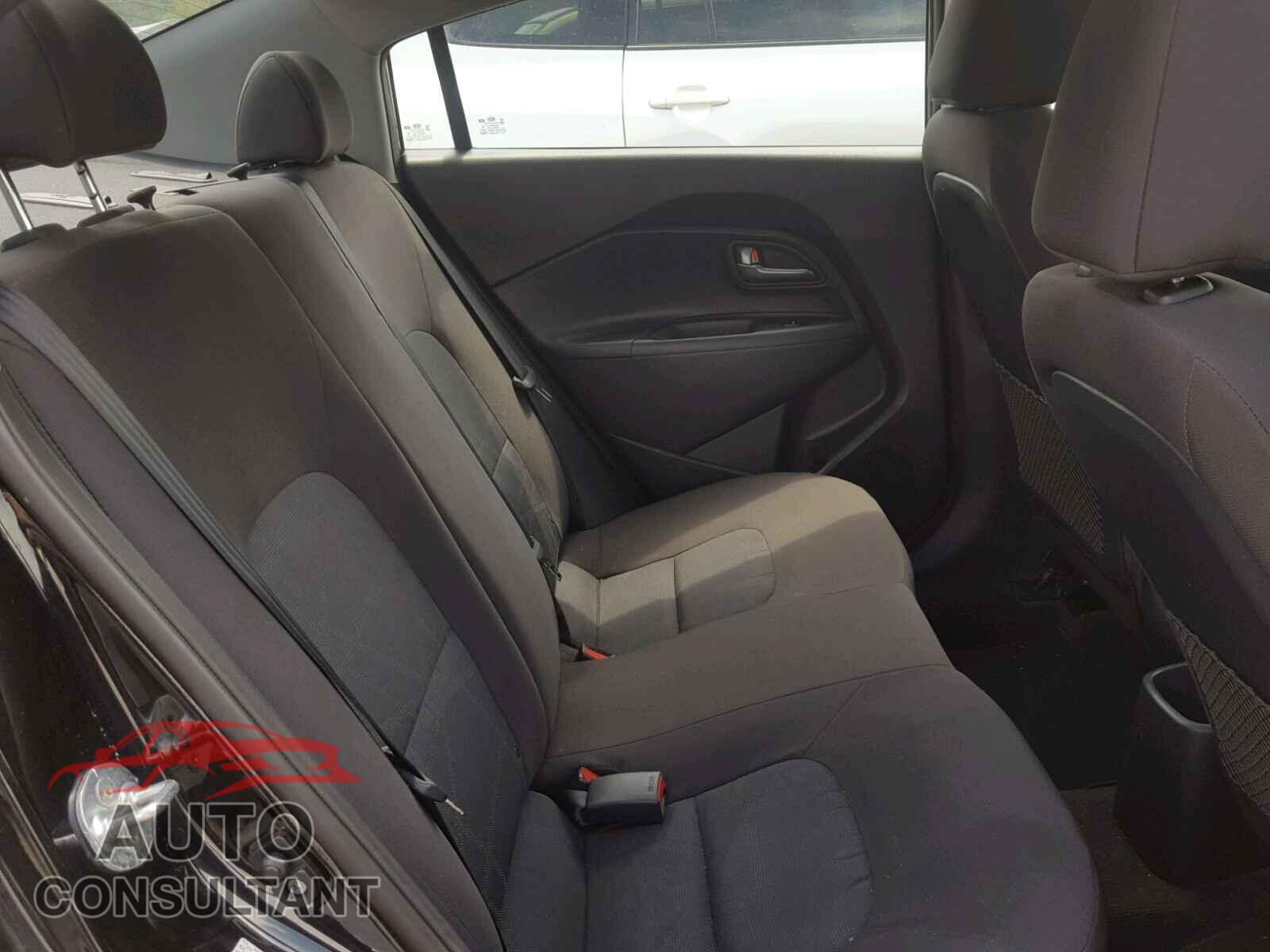 KIA RIO 2017 - KNADM4A39H6057941