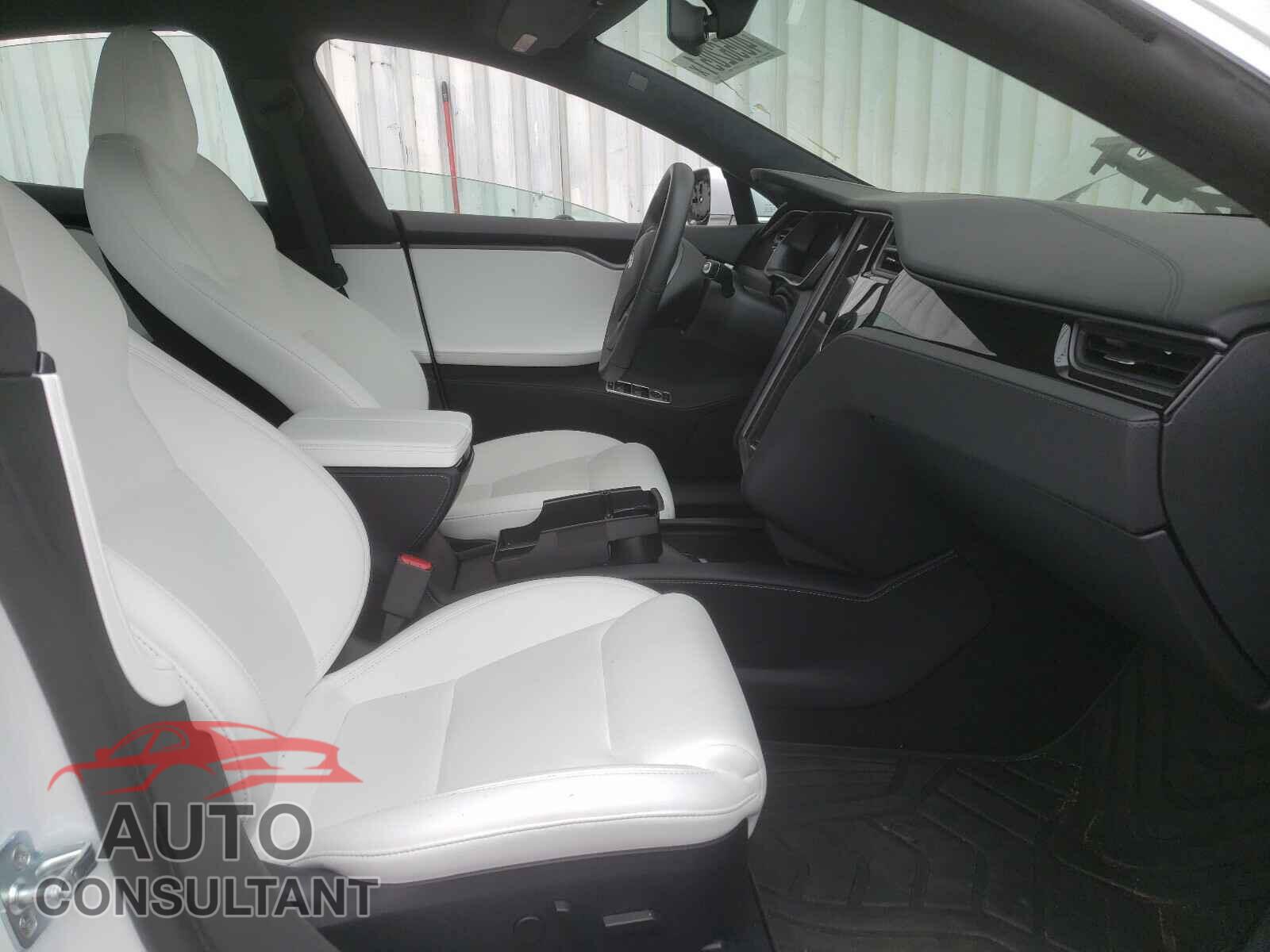 TESLA MODEL S 2020 - 5YJSA1E23LF402283