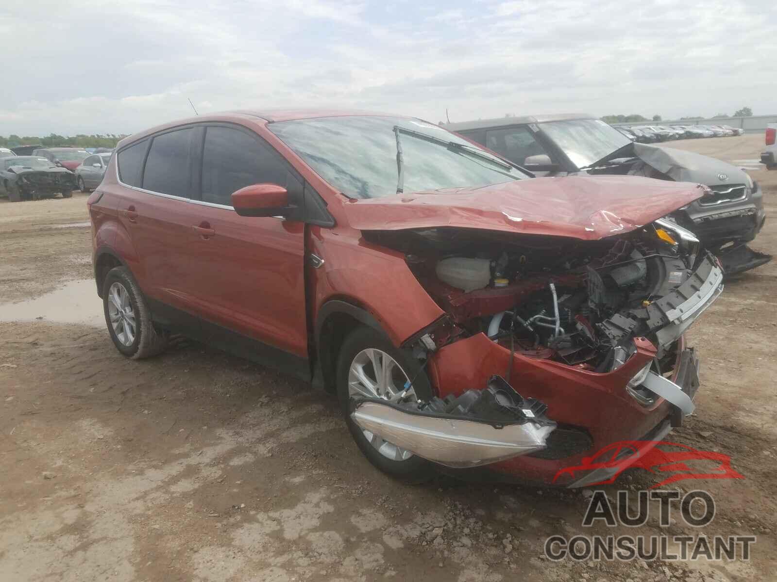 FORD ESCAPE 2019 - 1FMCU0GD5KUB57816