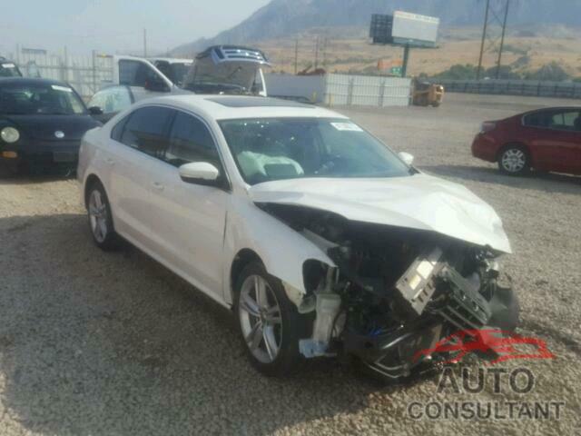 VOLKSWAGEN PASSAT 2015 - 1VWBV7A35FC060176
