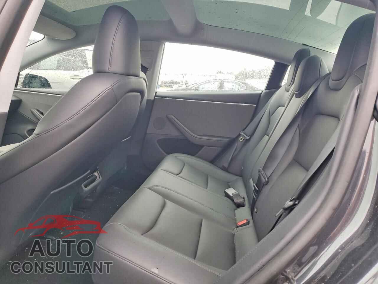 TESLA MODEL 3 2024 - 5YJ3E1EA5RF859959