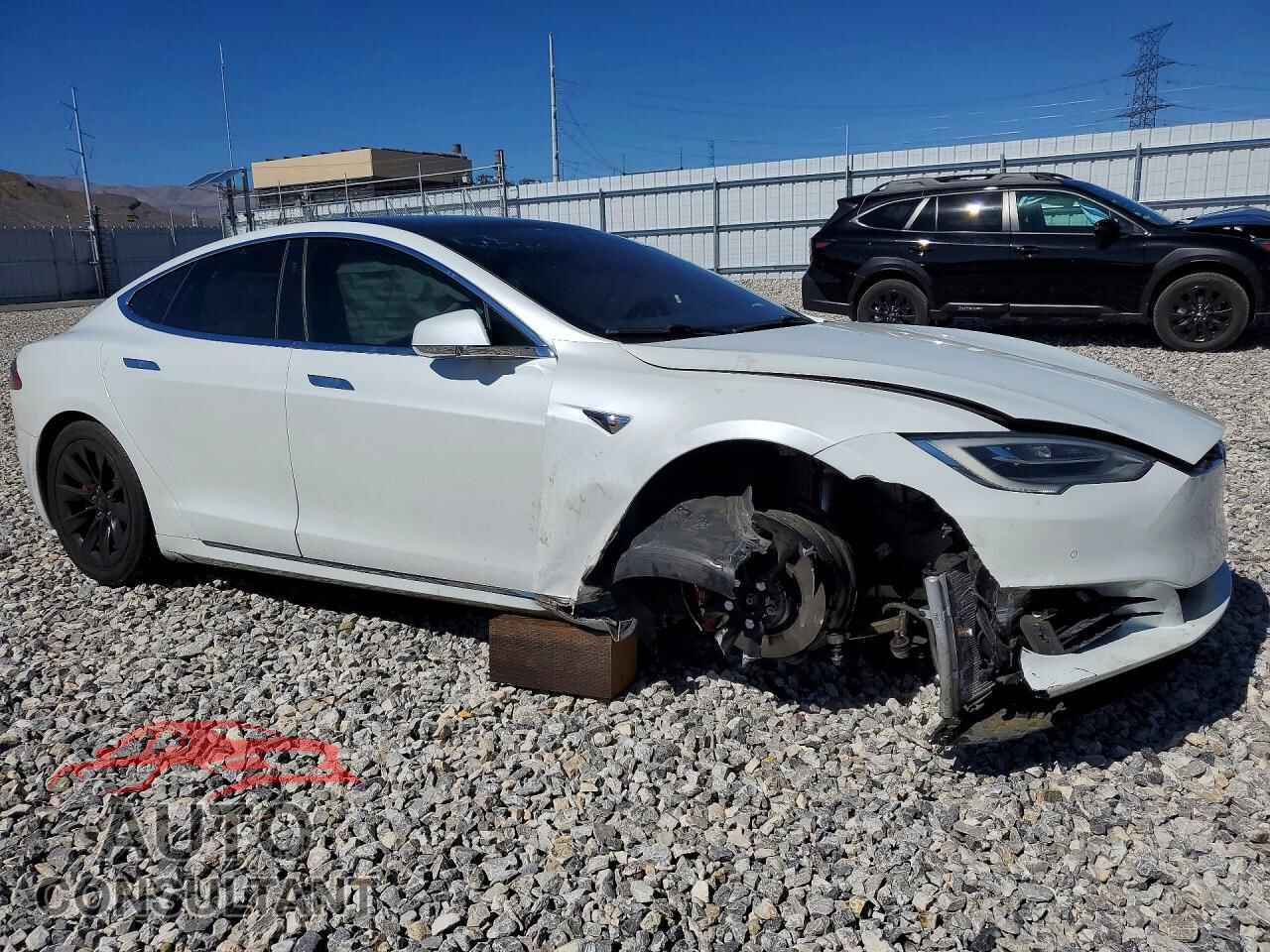 TESLA MODEL S 2019 - 5YJSA1E23KF347865