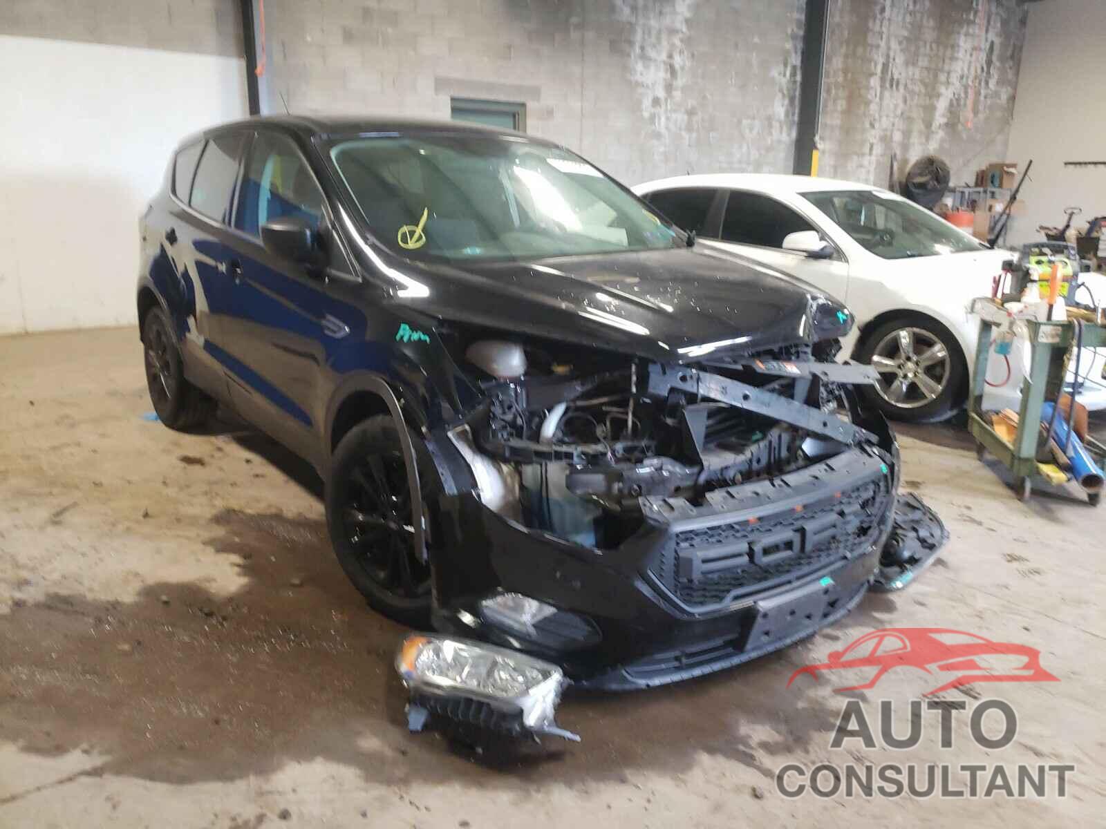 FORD ESCAPE 2017 - 1FMCU9G98HUD33962
