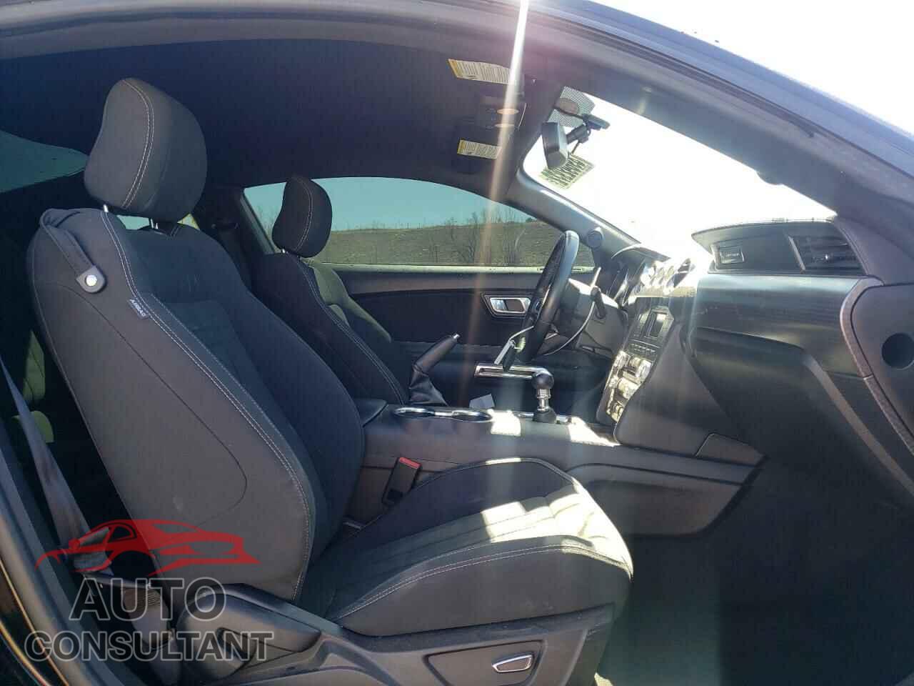 FORD MUSTANG 2018 - 1FA6P8CFXJ5103358