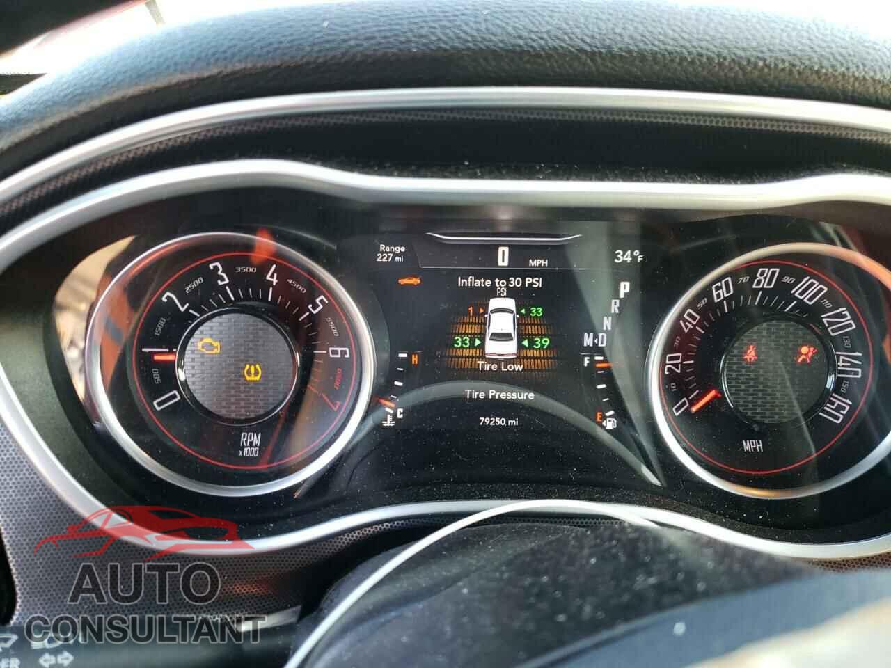 DODGE CHALLENGER 2018 - 2C3CDZGG2JH269403