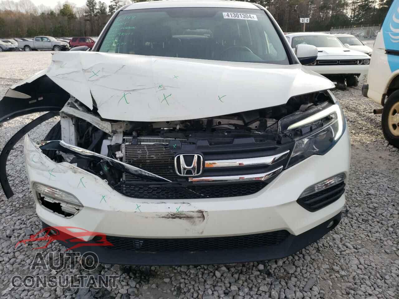 HONDA PILOT 2017 - 5FNYF5H86HB040105