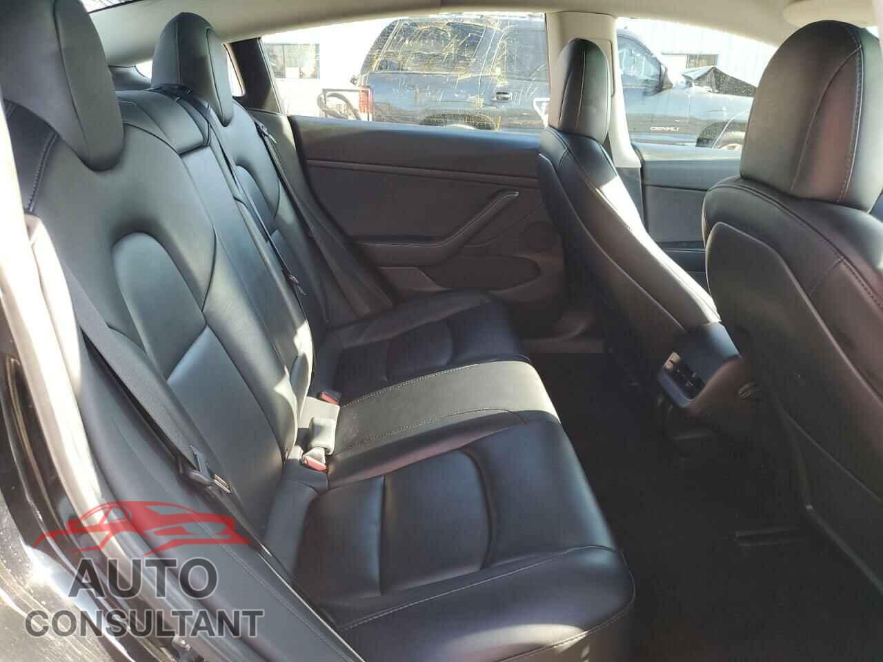 TESLA MODEL 3 2022 - 5YJ3E1EA5NF369662