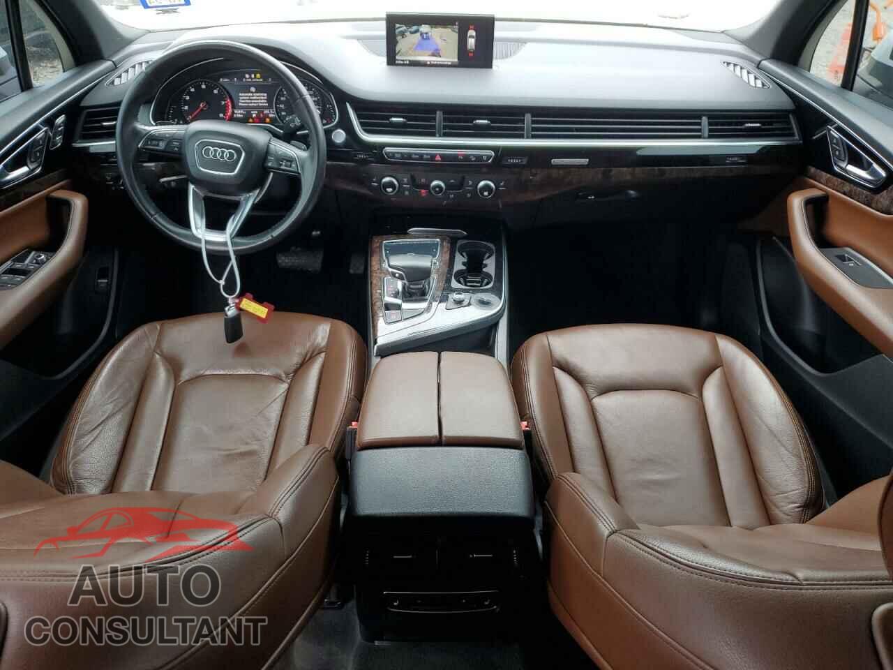 AUDI Q7 2017 - WA1LHAF75HD041559