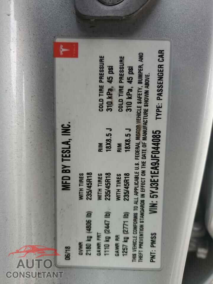 TESLA MODEL 3 2018 - 5YJ3E1EA9JF044085