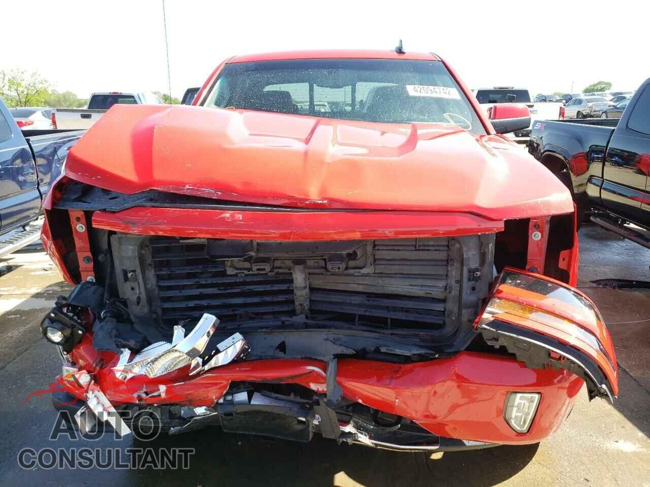 CHEVROLET SILVERADO 2018 - 3GCUKREC9JG111663
