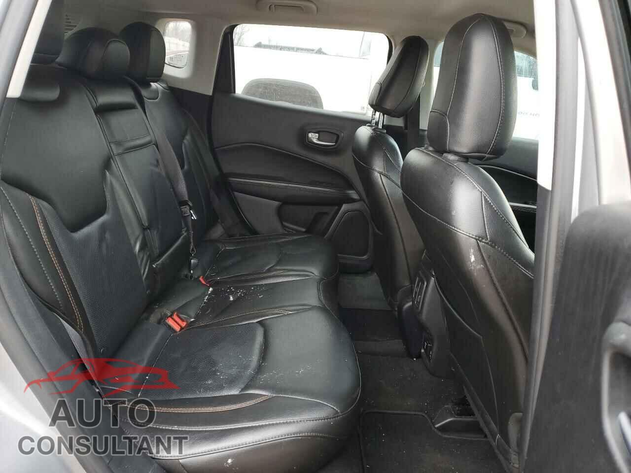 JEEP COMPASS 2018 - 3C4NJCCB3JT358862