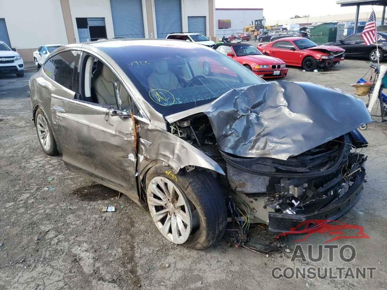 TESLA MODEL X 2016 - 5YJXCAE2XGF002906