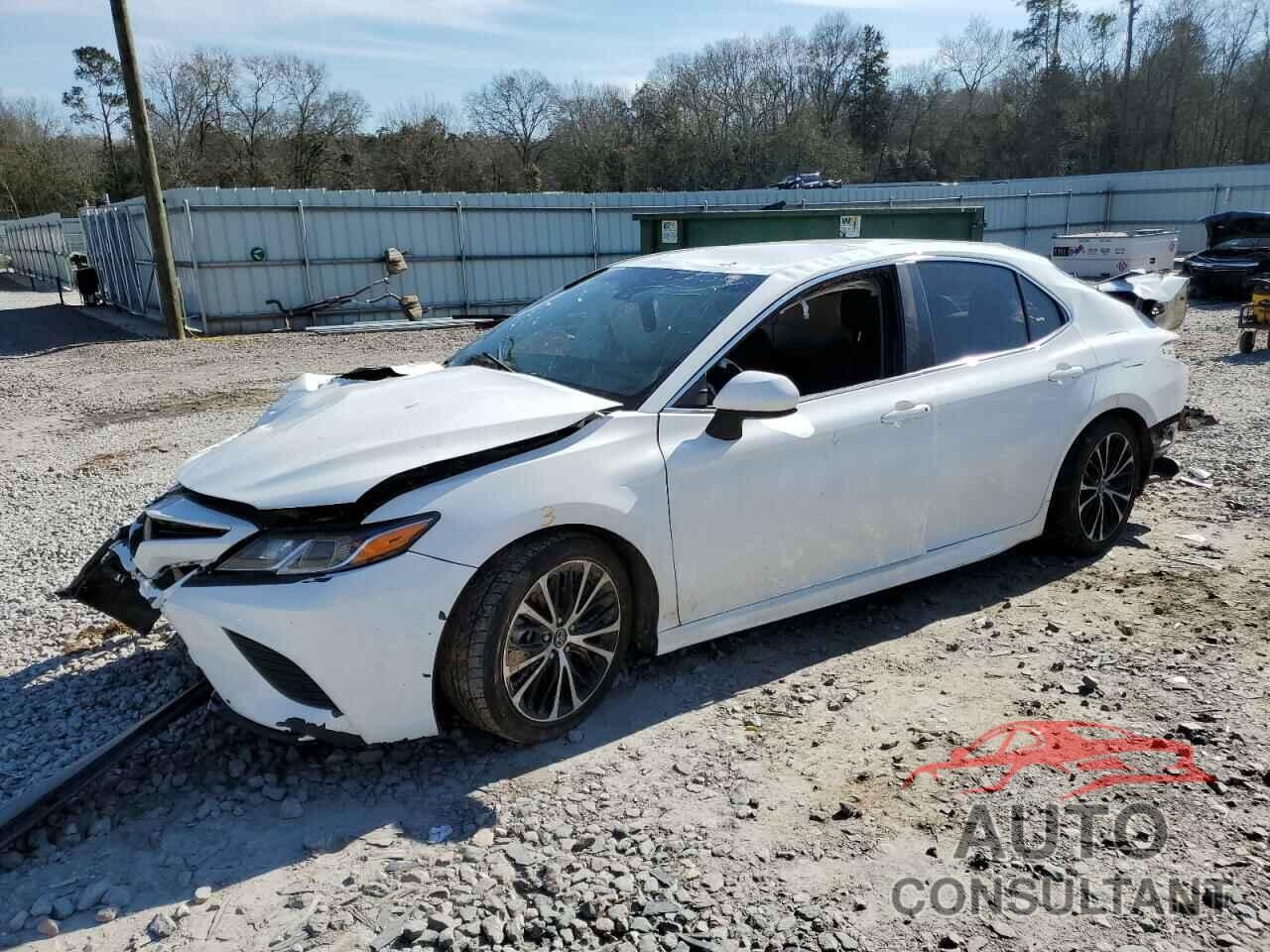 TOYOTA CAMRY 2018 - 4T1B11HK3JU584868