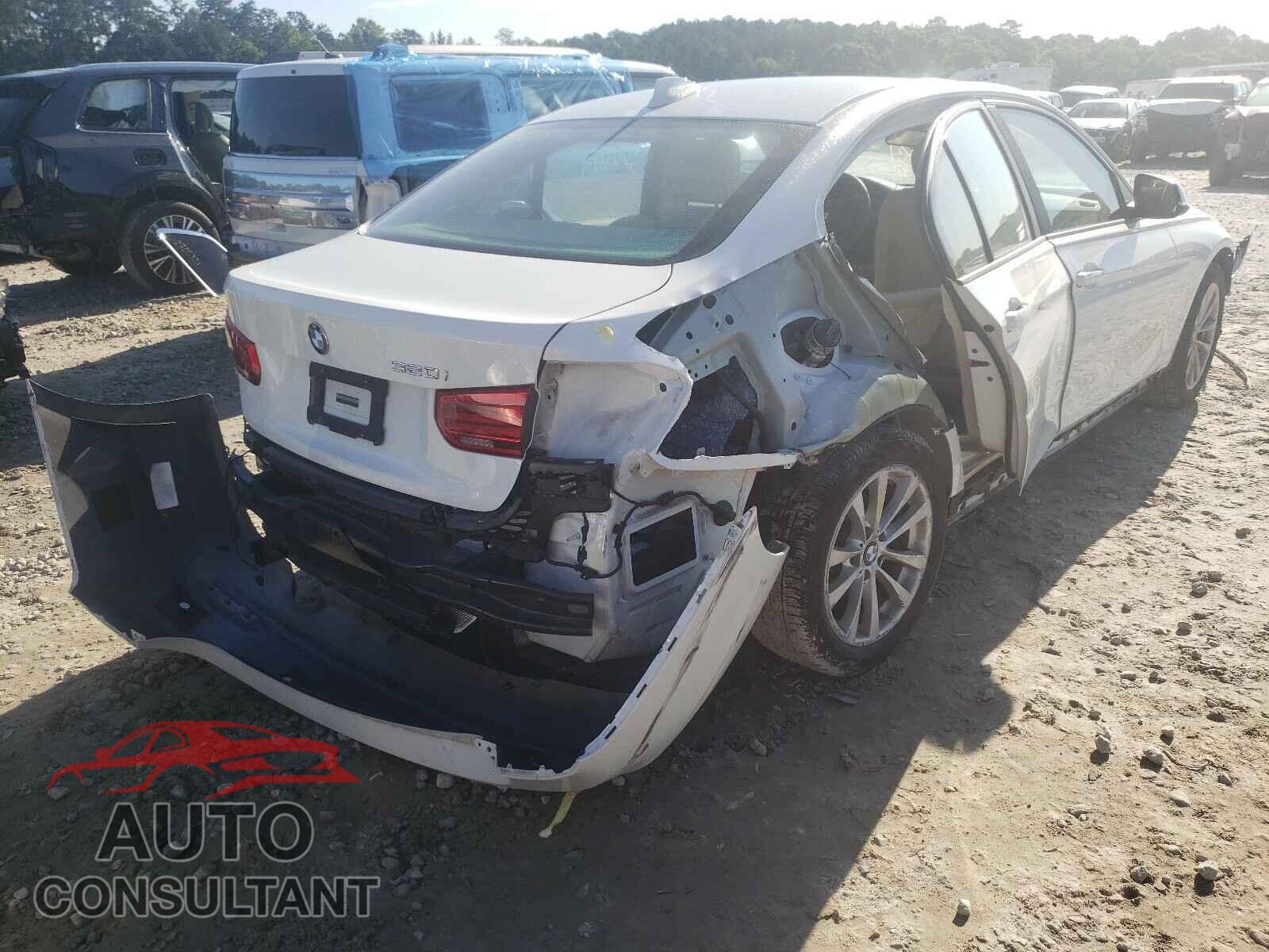 BMW 3 SERIES 2016 - WBA8E1G52GNU11373