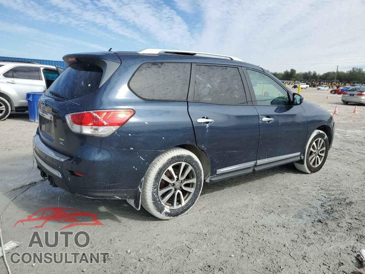NISSAN PATHFINDER 2013 - 5N1AR2MM5DC673675