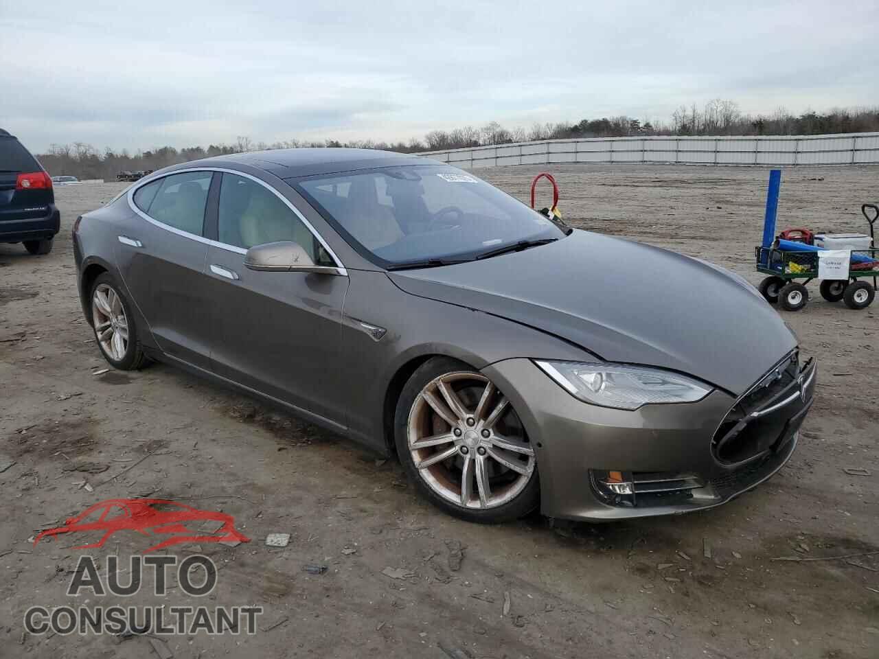 TESLA MODEL S 2015 - 5YJSA1V25FF099690