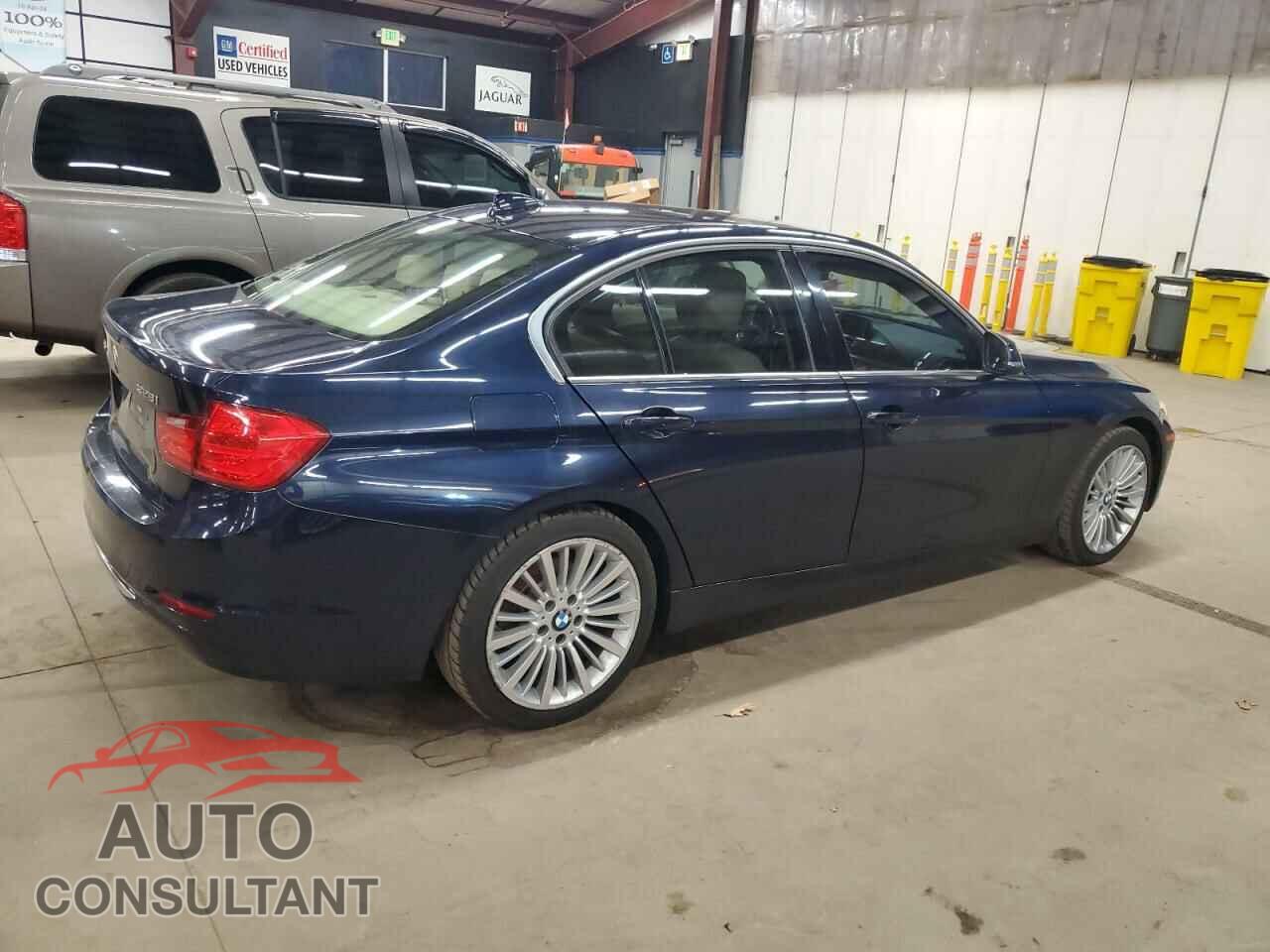 BMW 3 SERIES 2013 - WBA3B3C55DF530111