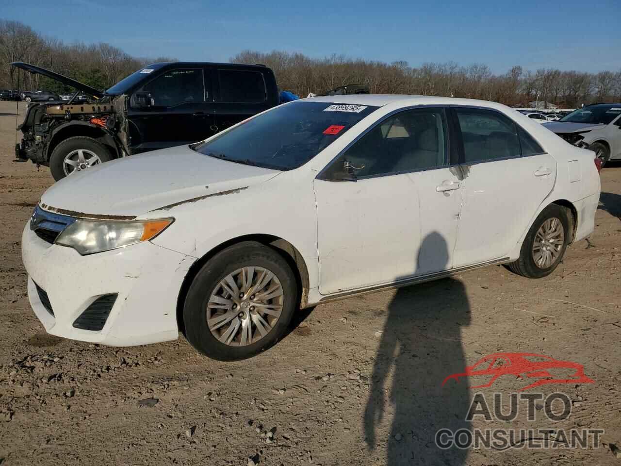 TOYOTA CAMRY 2014 - 4T4BF1FK9ER432013