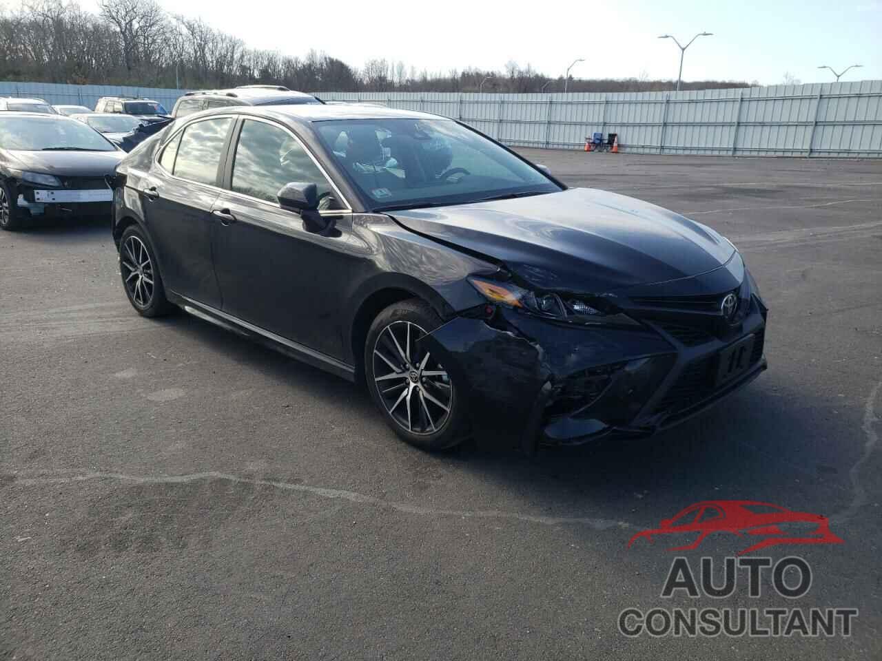 TOYOTA CAMRY 2021 - 4T1G11AKXMU566789