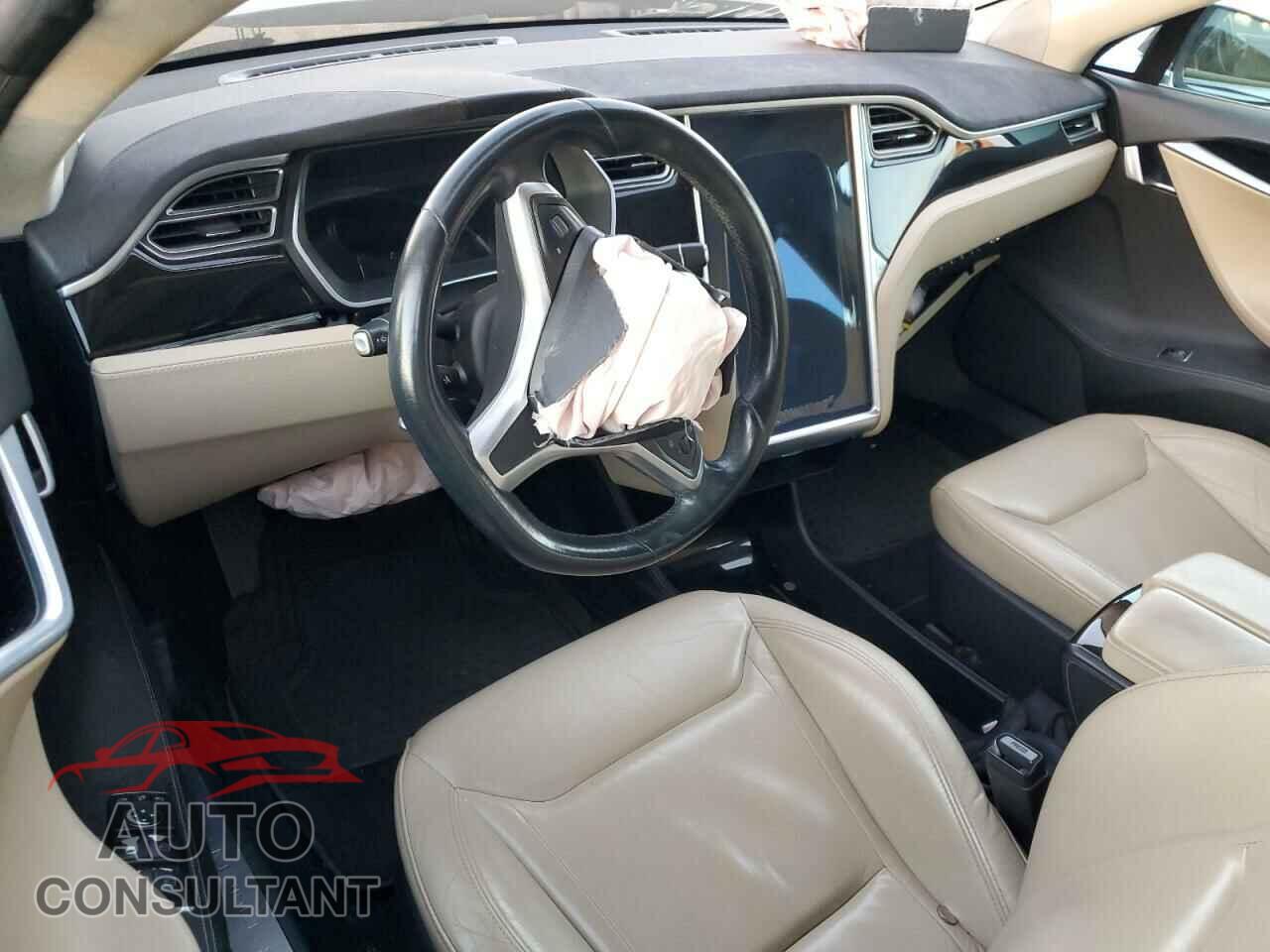 TESLA MODEL S 2015 - 5YJSA1E11FF113463
